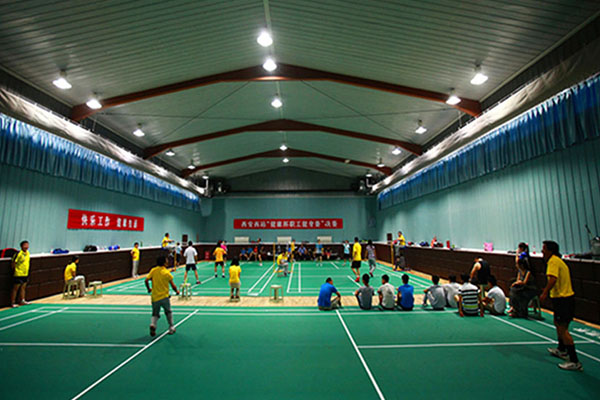 ໂຮງ​ຮຽນ Badminton ການ​ຂົນ​ສົ່ງ​ທາງ​ລົດ​ໄຟ Xi'an​